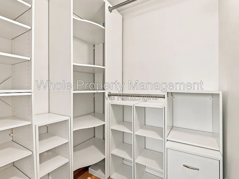 2300 S Newton St — Photo 14