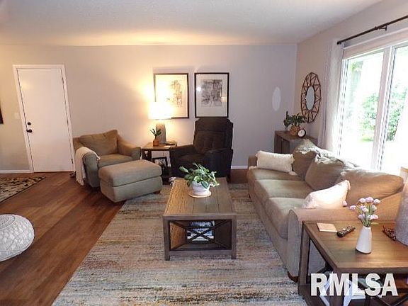 2nd image of 3212 S Hampton Dr