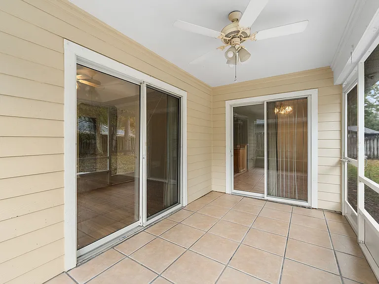 6905 SW 85th Ter — Photo 12