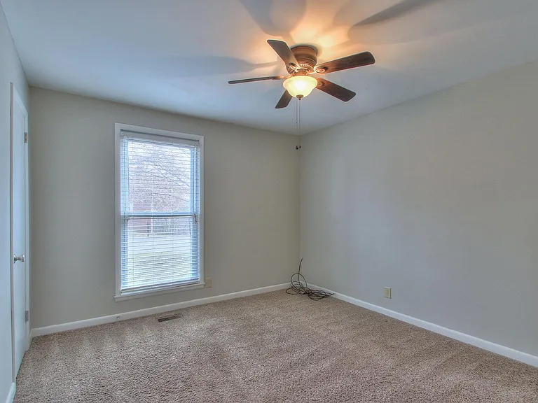 4925 Kilimanjaro Dr — Photo 18