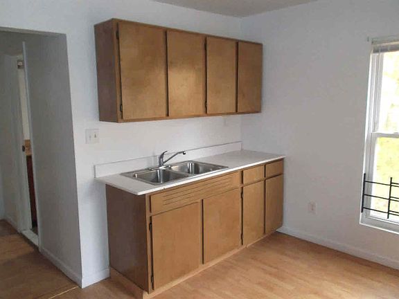 5th image of 6 Milton Ave #2