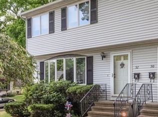 52 Darrow St, Worcester, MA 01606