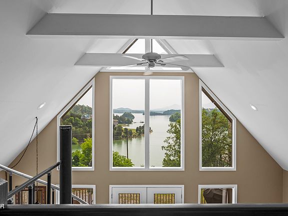 104th image of 3829 Island View Rd