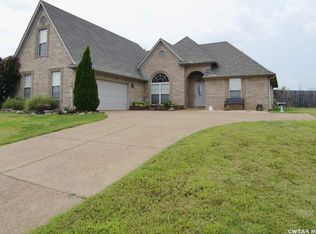 61 Hemingway Cv, Jackson, TN 38305