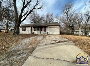 3545 SW Devon Ave, Topeka, KS 66611