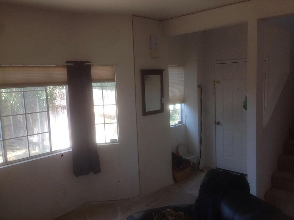 1st image of 306 E York Ln