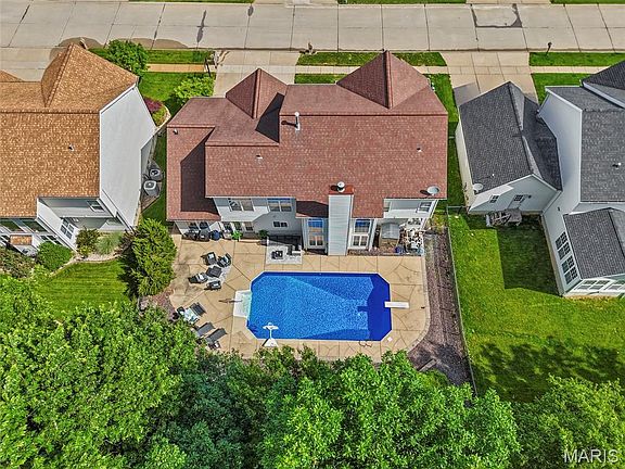 3rd image of 2168 Avalon View Dr