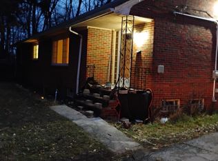 5231 Erwin St, Maple Heights, OH 44137