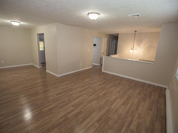 3rd image of 108 Dunbar Ave