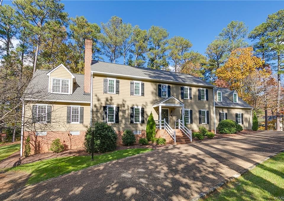 1st image of 5 Foxmere Dr