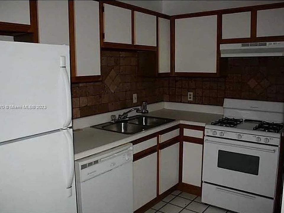 2nd image of 15315 SW 106th Ter #106