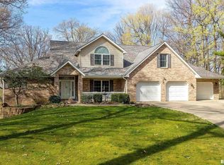 17 Edgewood Dr, Geneseo, IL 61254