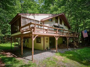 66 Mountain Glen Dr, Gouldsboro, PA 18424