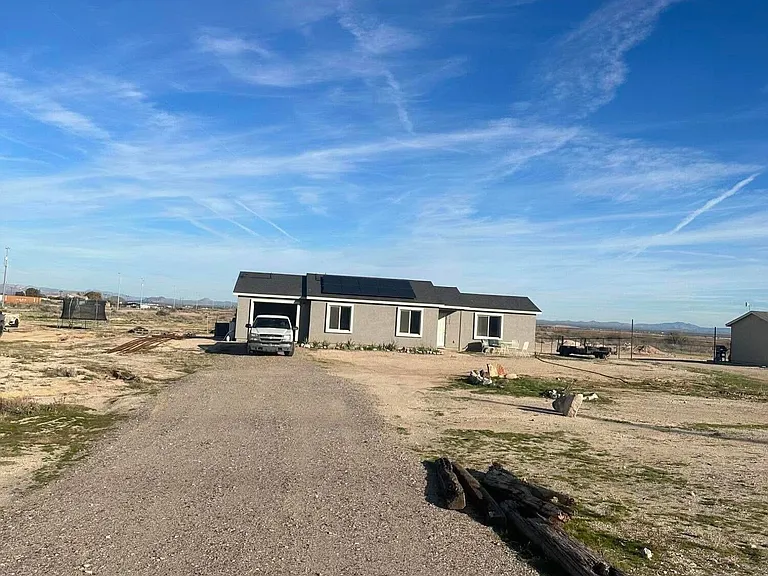 N Christensen Rd — Photo 1