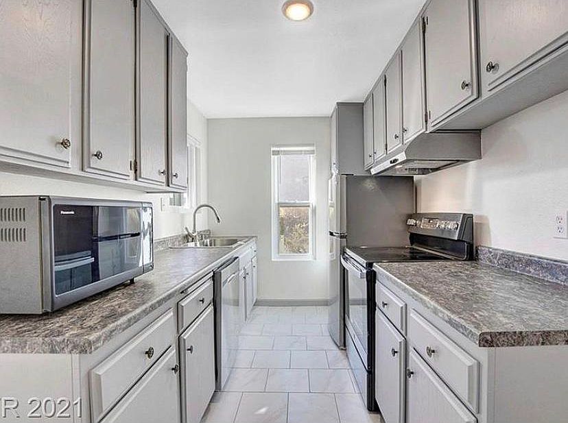 1st image of 870 B Ave #801