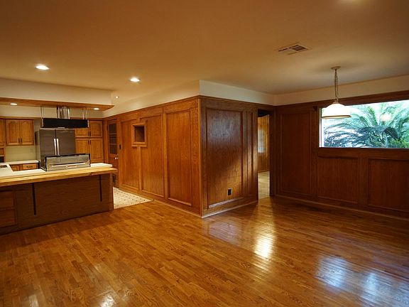 4th image of 9623 Vilven Ln