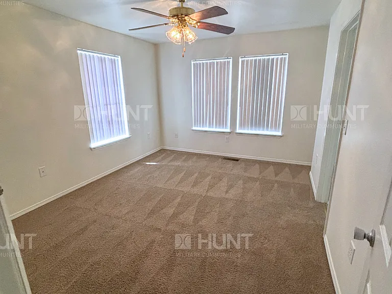 118 Enduring Freedom Pkwy — Photo 7