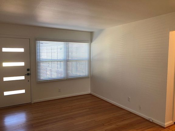 5th image of 2400 N Killingsworth St #2520-06