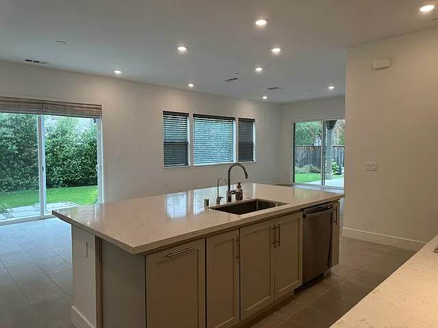 100 Village Ln — Photo 8