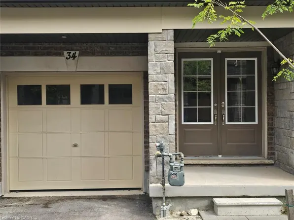 68 1st St #34, Orangeville, ON L9W 2E4