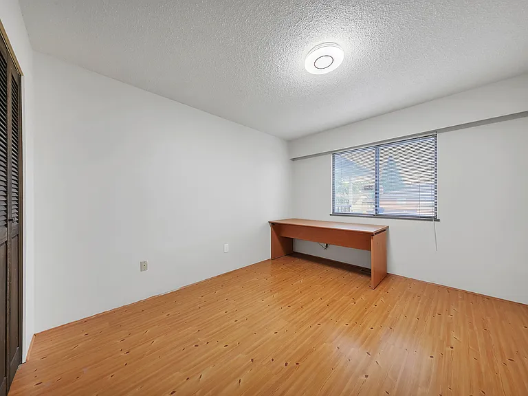 1420 Crestlawn Dr #D142 — Photo 18