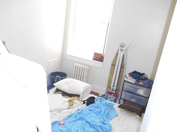 3rd image of 223 Essex St APT 23