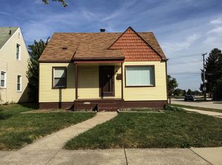 21202 Beechwood Ave, Eastpointe, MI 48021