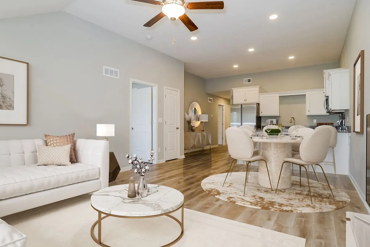Elm Grove Luxury Rental Homes — Photo 3