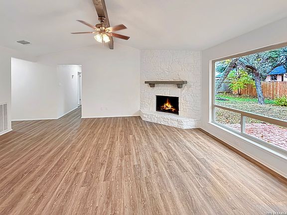 5th image of 9254 Ridge Town