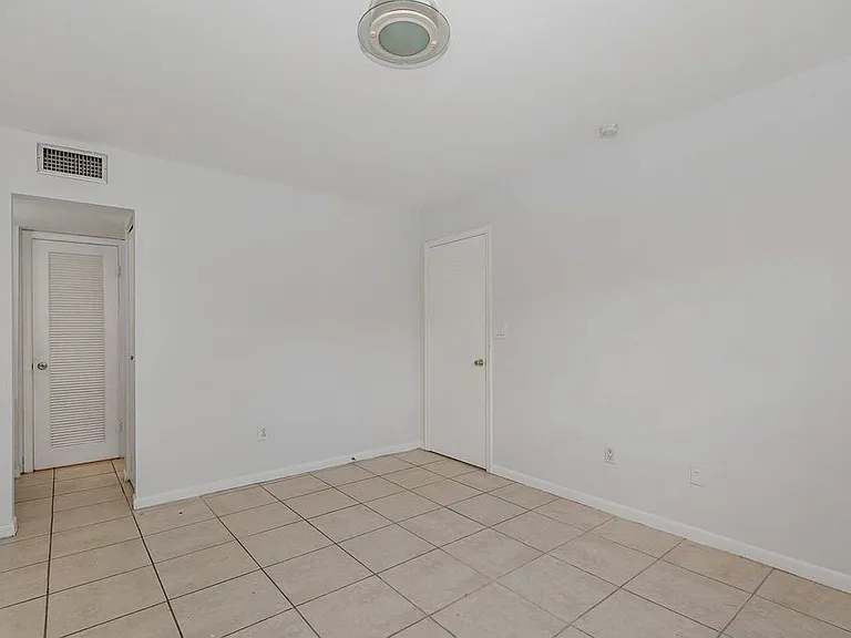 4111 Stirling Rd #308 — Photo 17