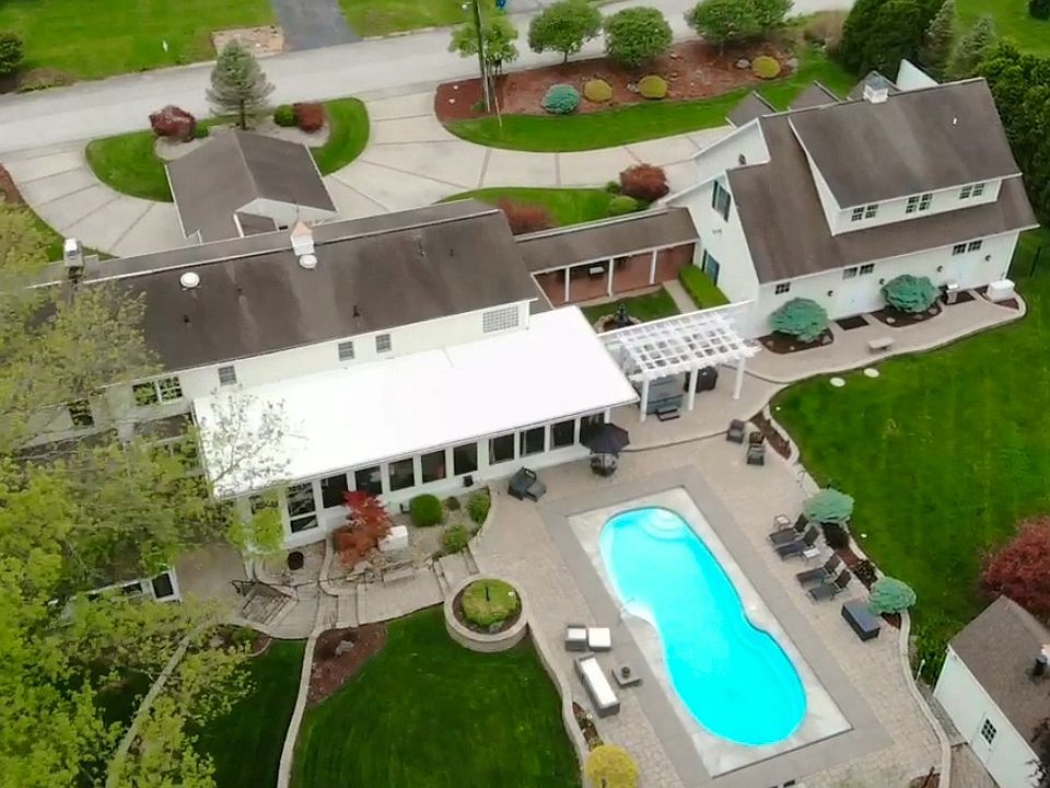 1st image of 4408 N Thistle Dr