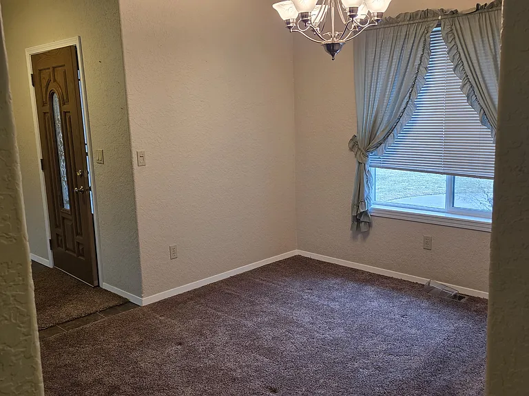 208 Sunset Ln — Photo 14