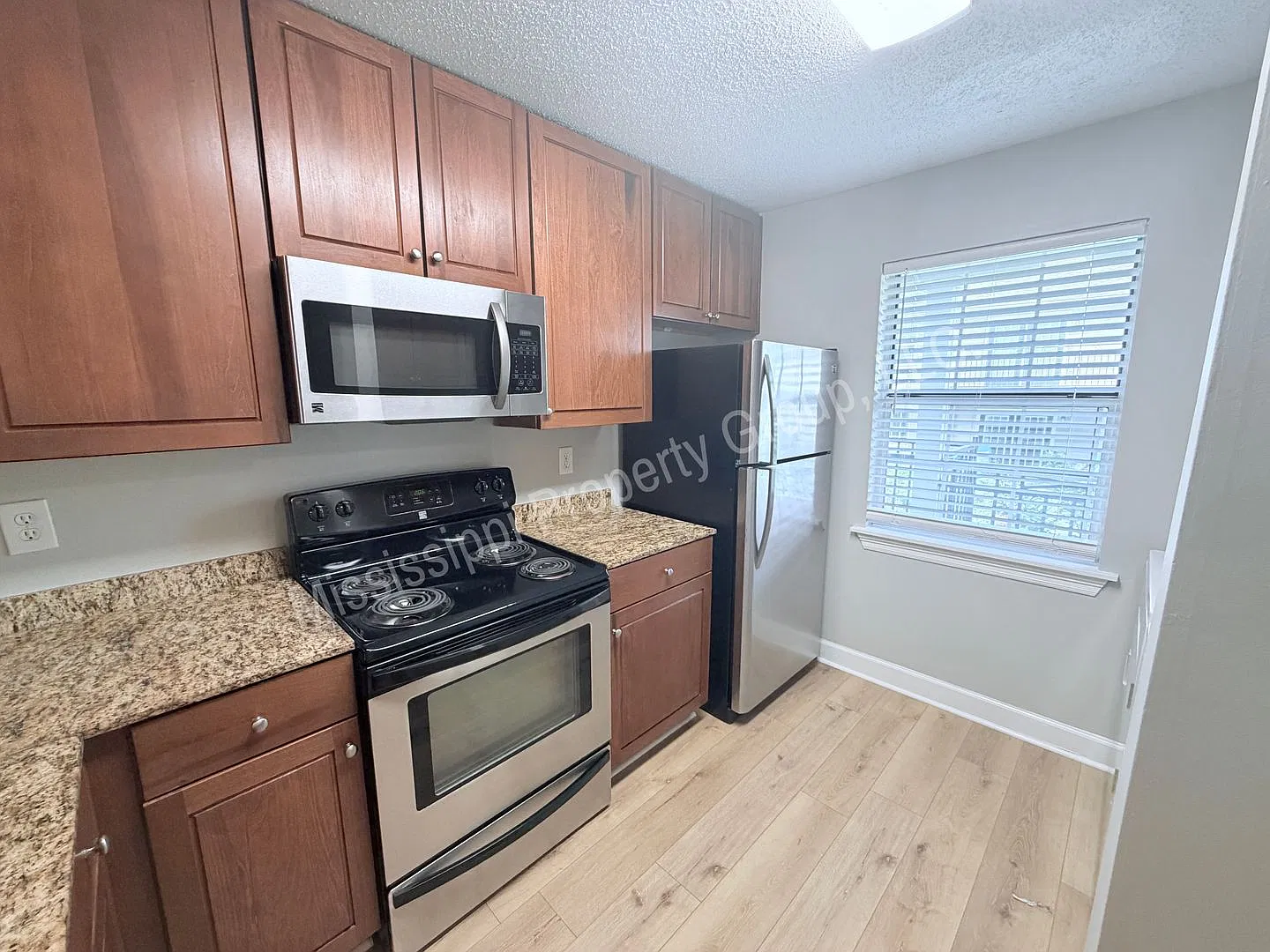 2BR/2BA — Photo 4