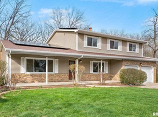 7234 N Crabapple Ct, Peoria, IL