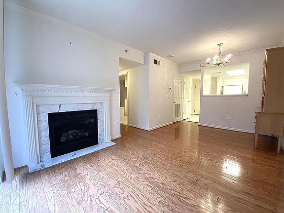 4th image of 3830 9th St N APT 408W
