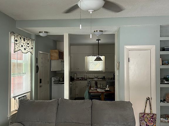 2nd image of 73 Pawcatuck Ave #1