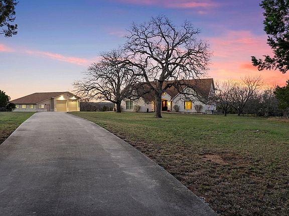4th image of 120 Oak Meadow Trl
