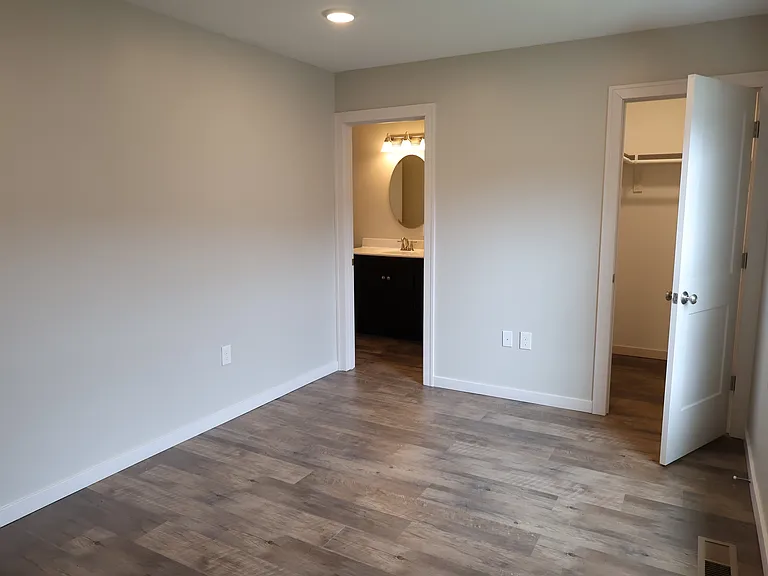 2985 N State Highway 7 — Photo 178