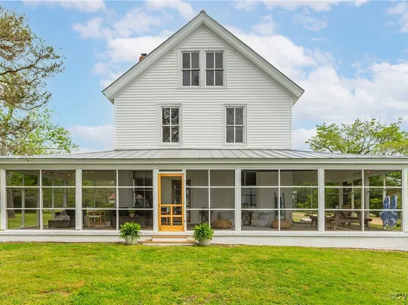 1215 Fishing Bay Rd, Deltaville, VA 23043