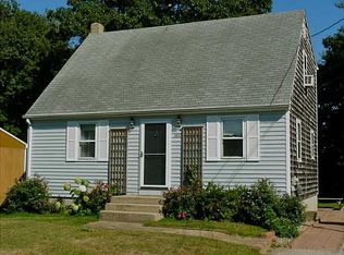160 Caswell St, Narragansett, RI 02882