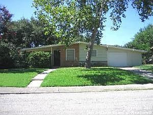 1st image of 406 Craigmont Ln
