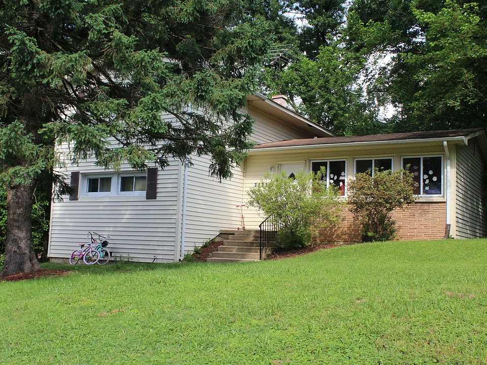 1st image of 3831 Prince William Dr
