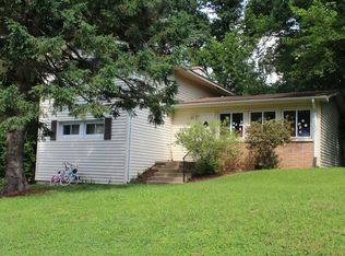 3831 Prince William Dr, Fairfax, VA 22031