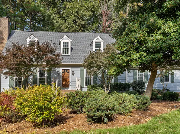 1114 Tanglewood Dr, Cary, NC 27511