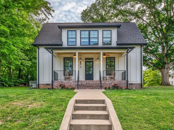 219 McCreary Hts, Dickson, TN 37055