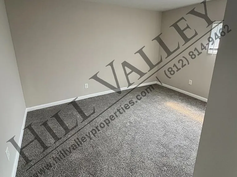 1012 E Marley Dr — Photo 6