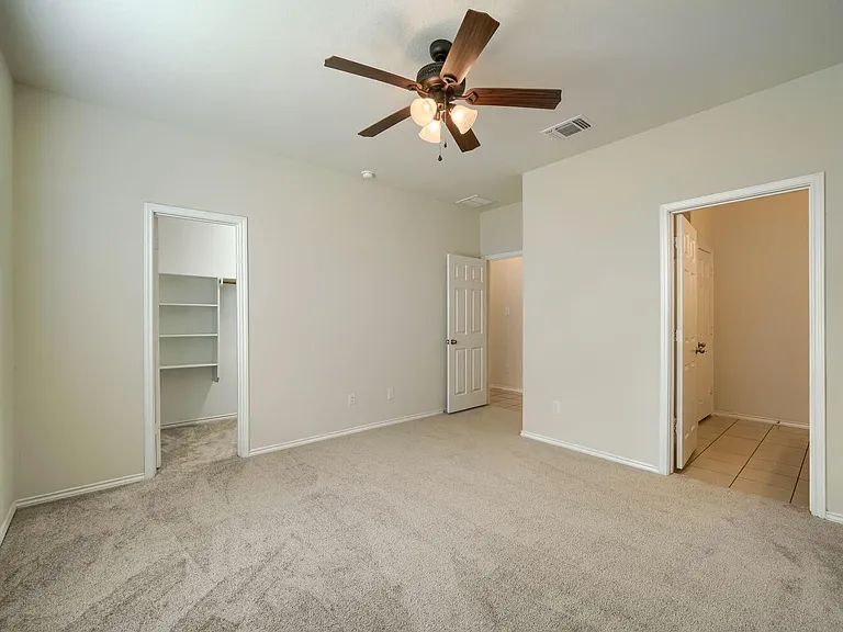616 Sonterra Blvd — Photo 14