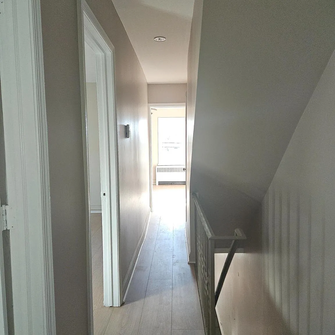 4 bed, 1092 sqft, $2,400 — Photo 2
