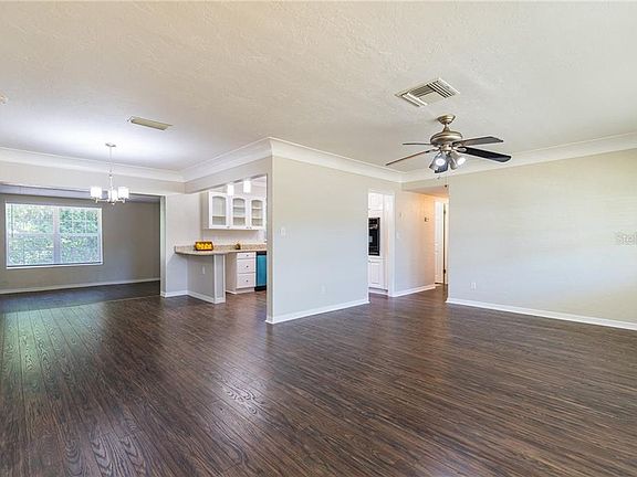 3rd image of 6215 26th Ave N