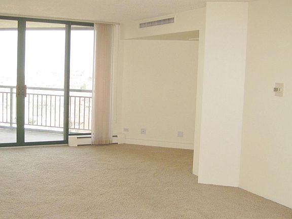 4th image of 550 E 12th Ave APT 1402